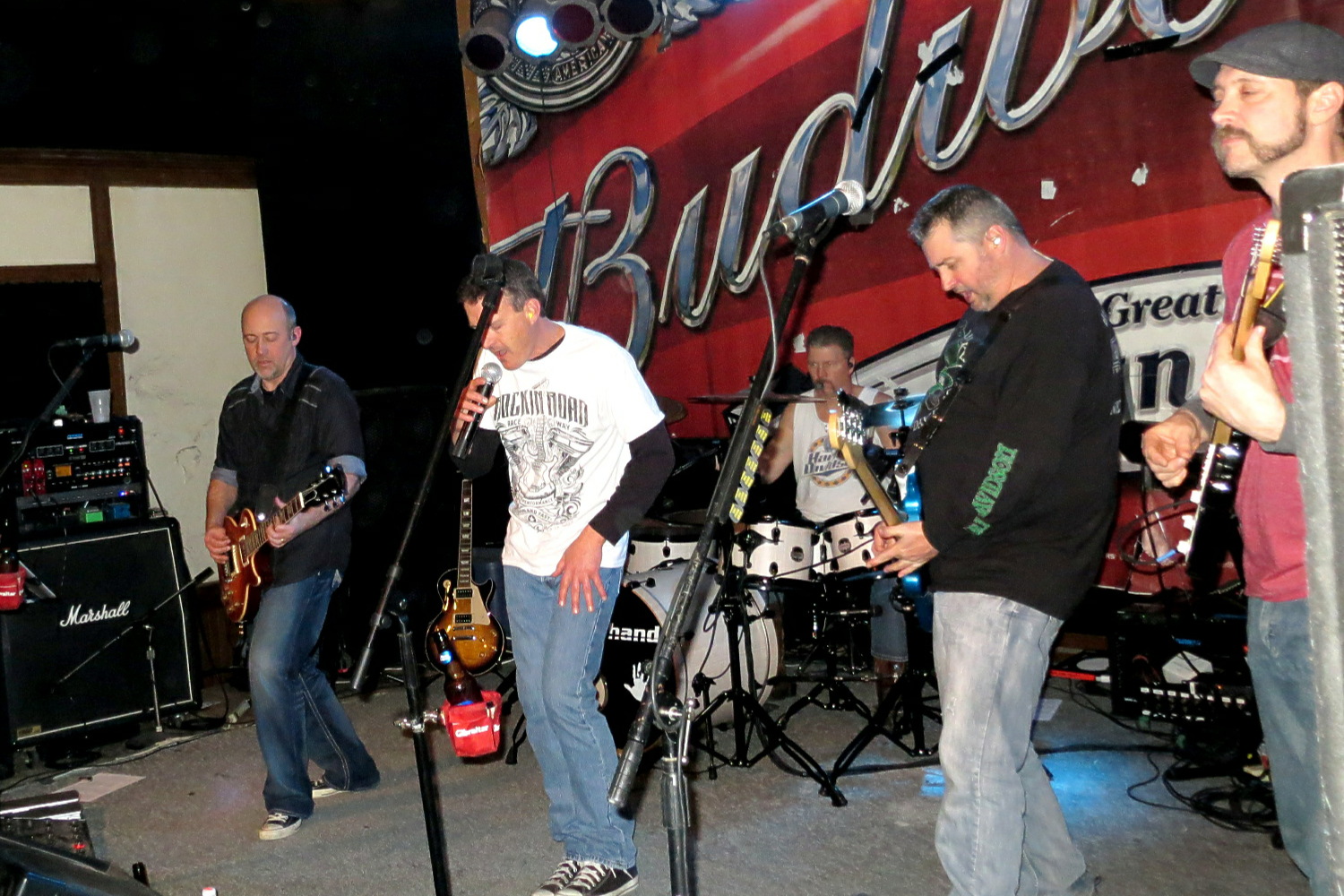 Live Music at The Roadhouse Lounge in West Point, Nebraska - 
						Nebraska Band Mr. Hand   
						performing live at  
						The Roadhouse Lounge in West Point, Nebraska 
						on Saturday, December 19, 2015. 
						The Roadhouse Lounge is located at 
						1204 S Lincoln Street, 
						West Point, NE 68788, 
						Phone: (402) 372-5857.